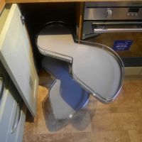 pull out corner shelves